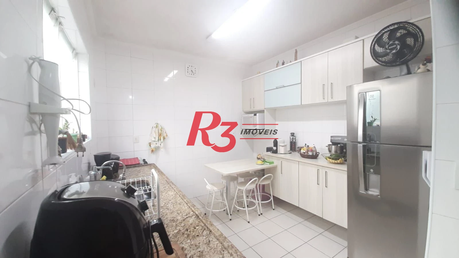 Casa Village à venda, 3 quartos (1 suíte), 2 vagas, 144 m², Marapé, Santos SP