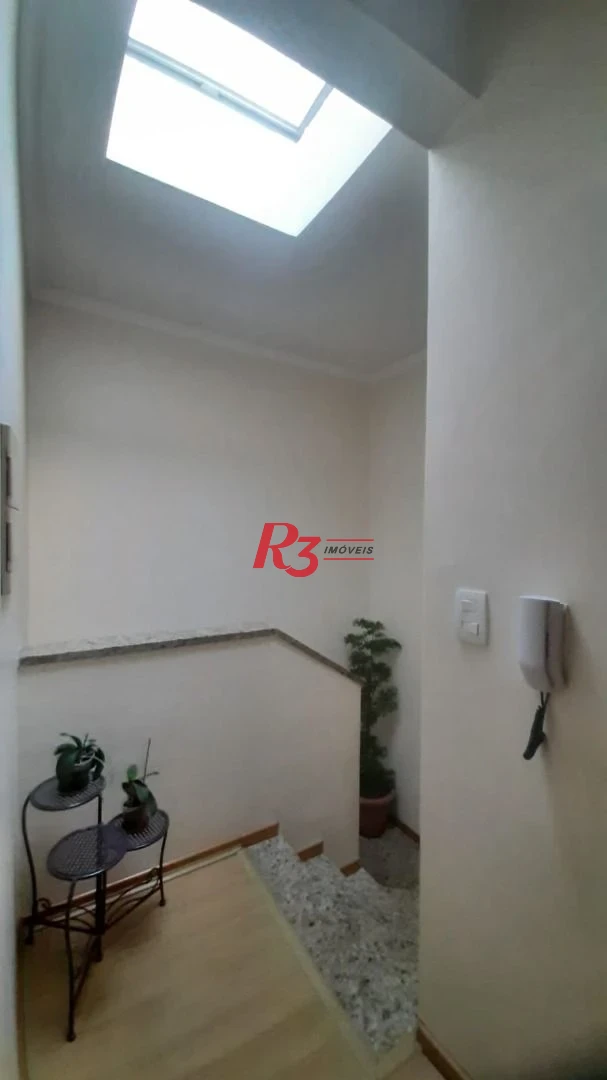 Casa Village à venda, 3 quartos (1 suíte), 2 vagas, 144 m², Marapé, Santos SP