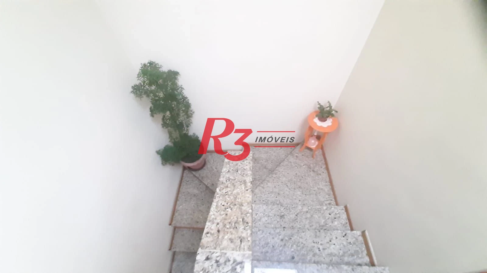 Casa Village à venda, 3 quartos (1 suíte), 2 vagas, 144 m², Marapé, Santos SP
