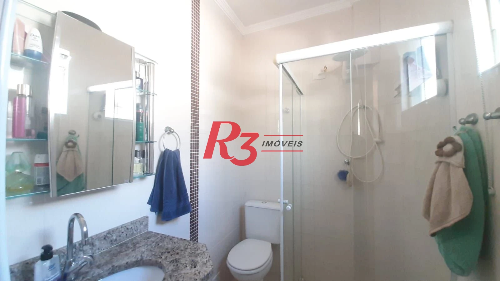 Casa Village à venda, 3 quartos (1 suíte), 2 vagas, 144 m², Marapé, Santos SP