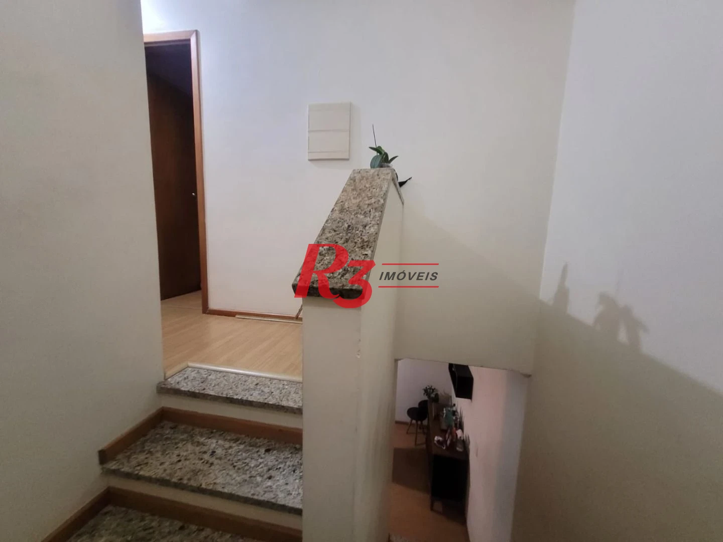 Casa Village à venda, 3 quartos (1 suíte), 2 vagas, 144 m², Marapé, Santos SP