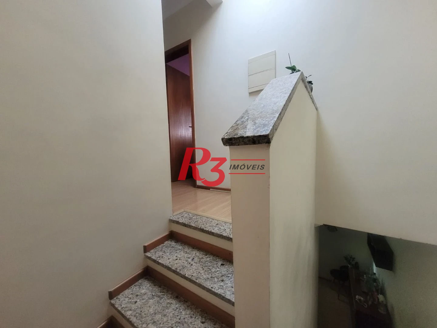 Casa Village à venda, 3 quartos (1 suíte), 2 vagas, 144 m², Marapé, Santos SP