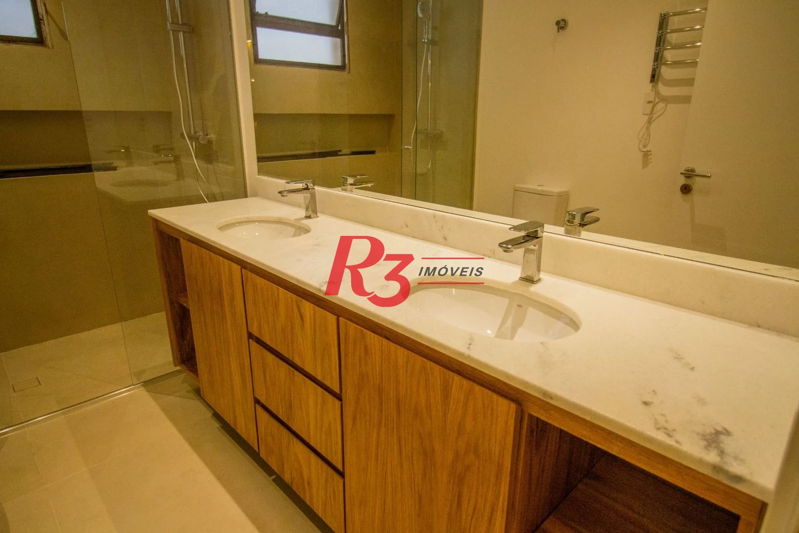 Apartamento com 4 dormitórios à venda, 250 m² por R$ 2.590.000,00 - Vila Rica - Santos/SP