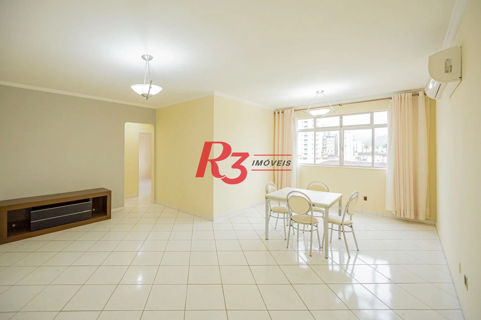 Apartamento 2 quartos, 1 suíte, dep. completa, garagem no Gonzaga