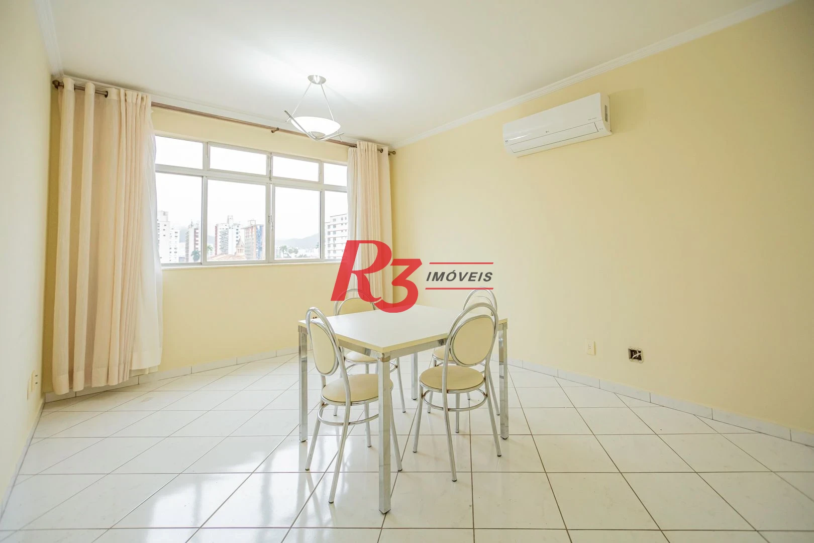 Apartamento 2 quartos, 1 suíte, dep. completa, garagem no Gonzaga