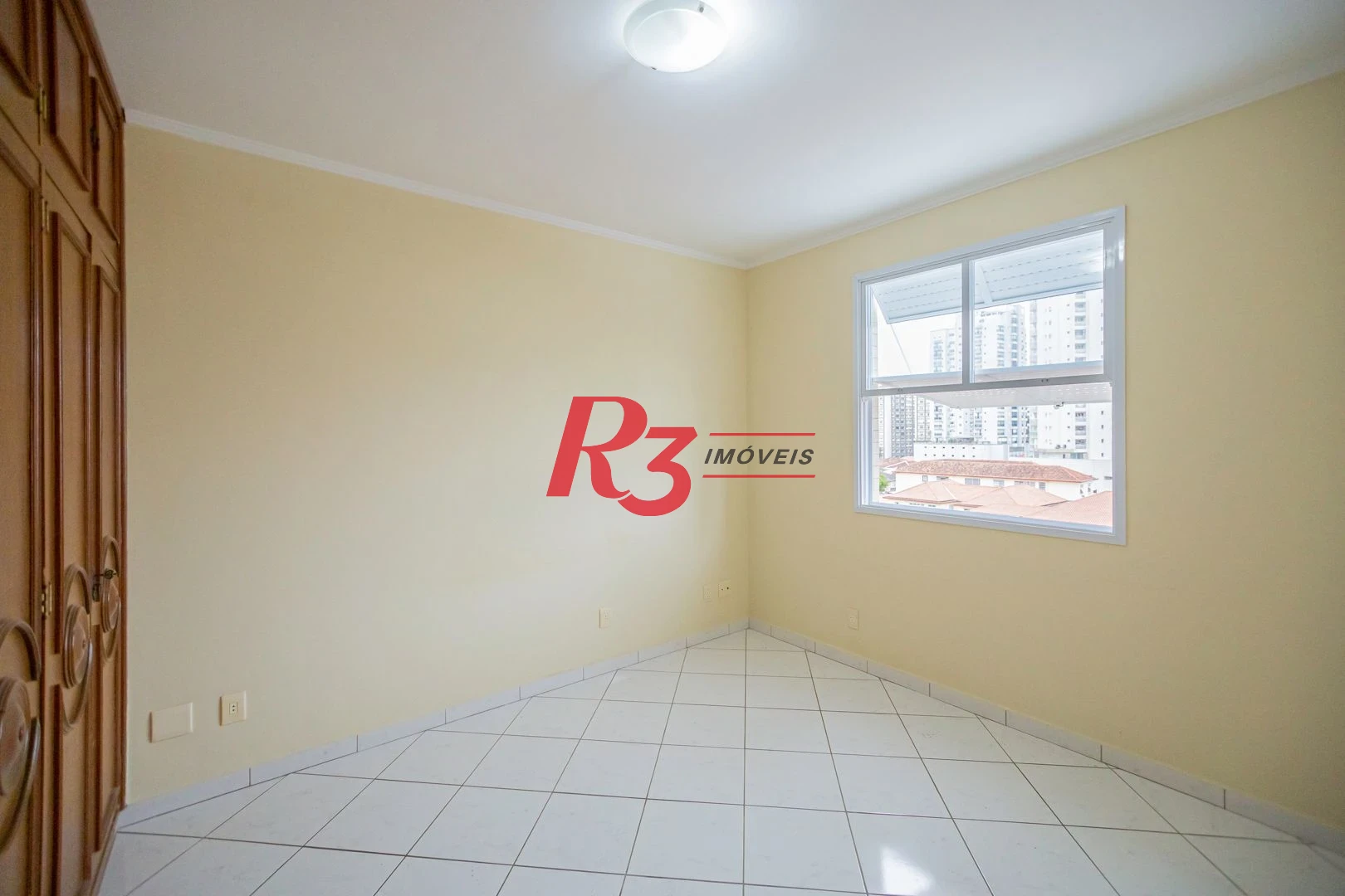 Apartamento 2 quartos, 1 suíte, dep. completa, garagem no Gonzaga