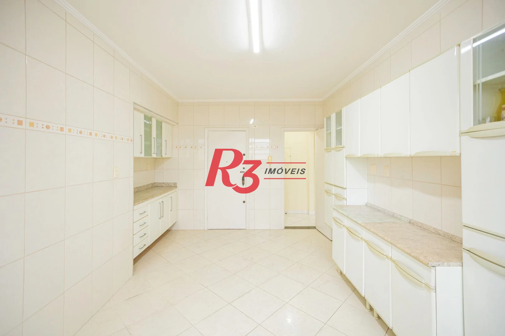 Apartamento 2 quartos, 1 suíte, dep. completa, garagem no Gonzaga