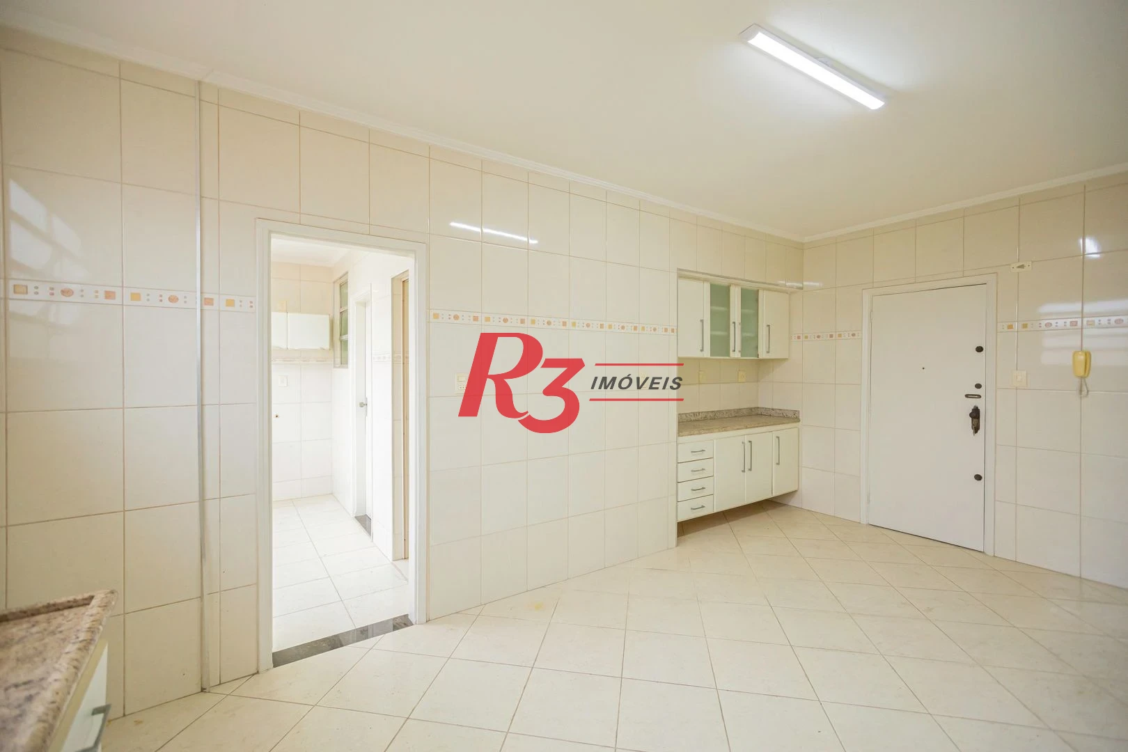 Apartamento 2 quartos, 1 suíte, dep. completa, garagem no Gonzaga