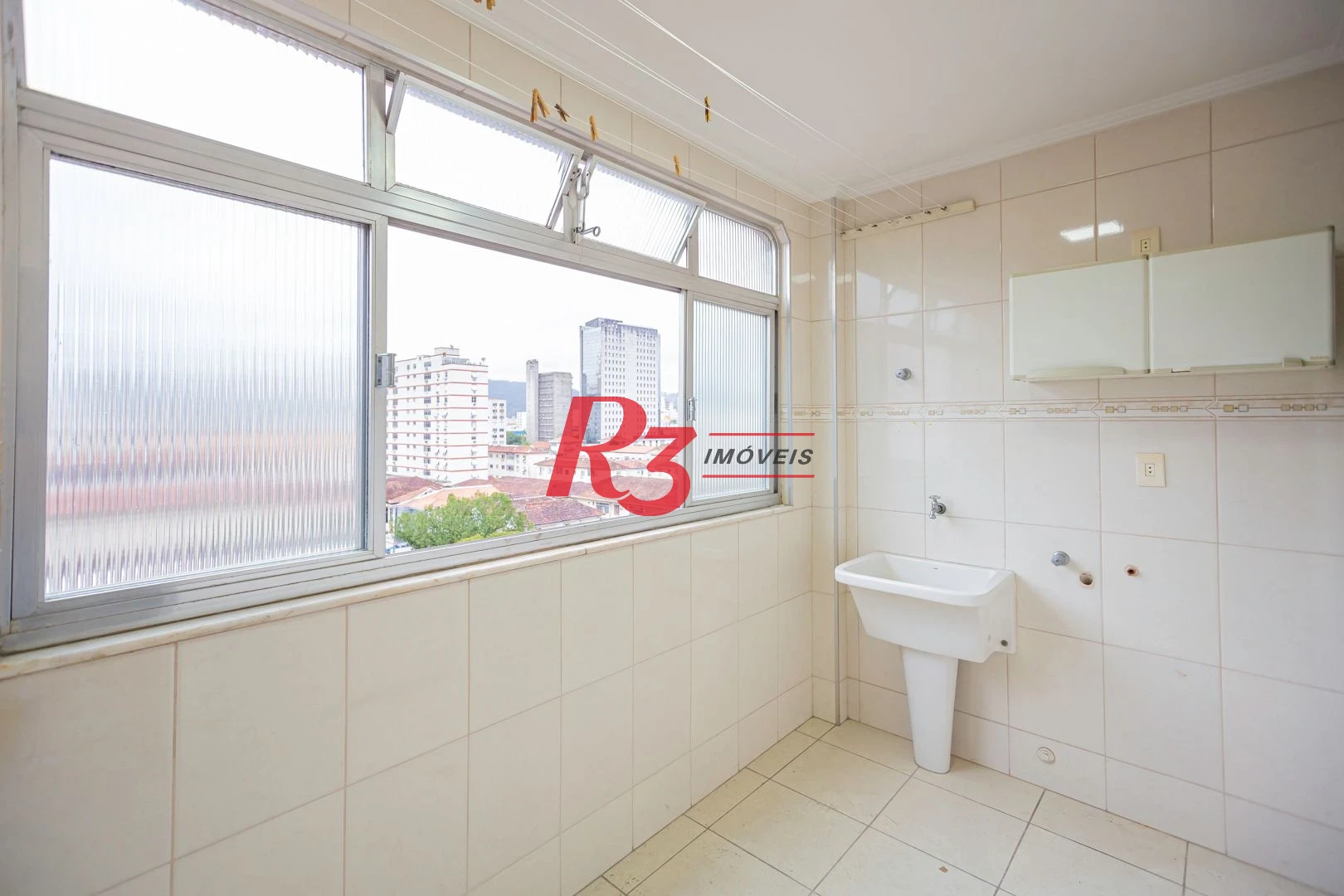 Apartamento 2 quartos, 1 suíte, dep. completa, garagem no Gonzaga