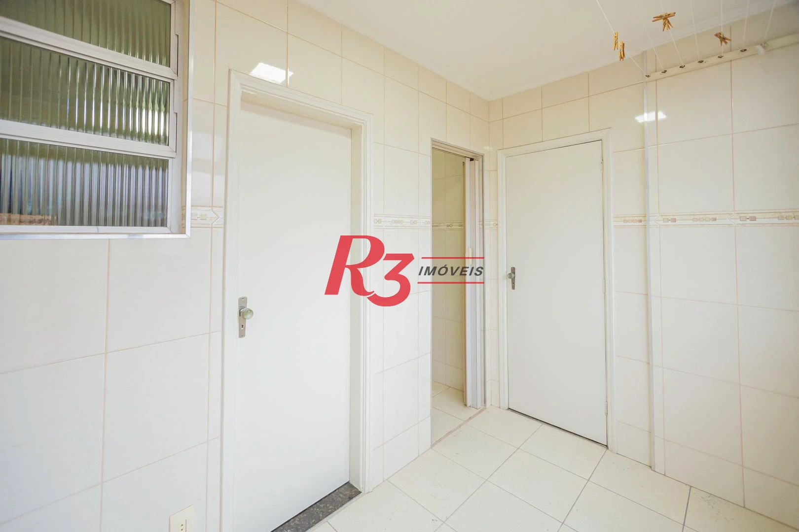 Apartamento 2 quartos, 1 suíte, dep. completa, garagem no Gonzaga