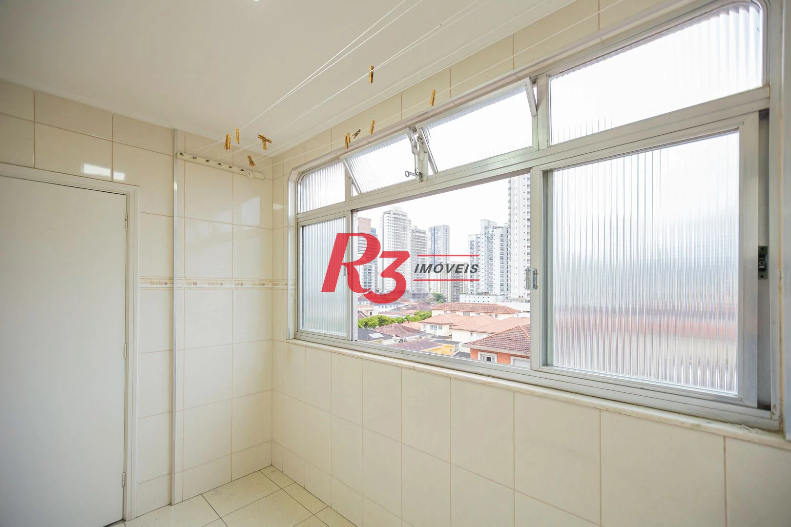 Apartamento 2 quartos, 1 suíte, dep. completa, garagem no Gonzaga
