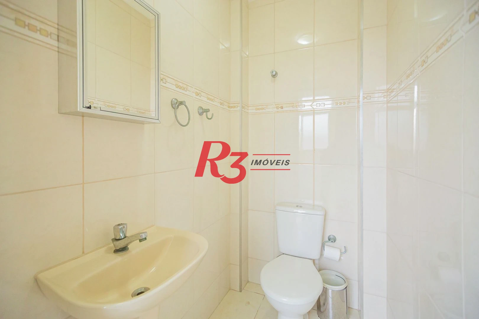Apartamento 2 quartos, 1 suíte, dep. completa, garagem no Gonzaga