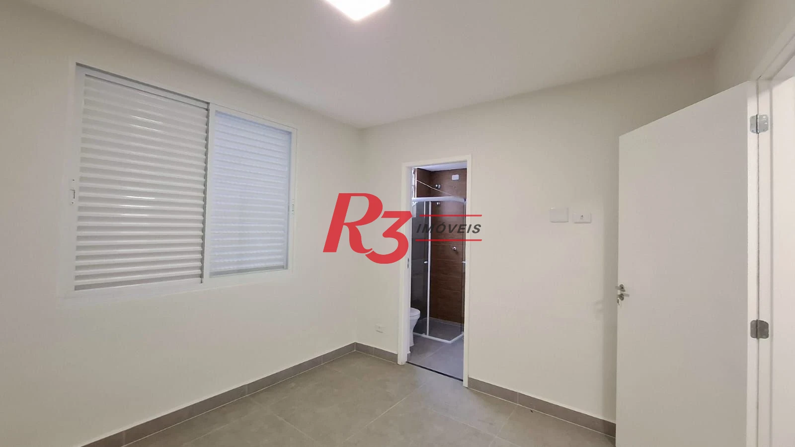 Apartamento com 2 dormitórios para alugar, 59 m² por R$ 3.800,00/mês - Boqueirão - Santos/SP