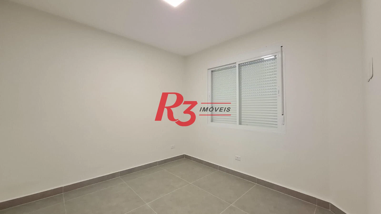 Apartamento com 2 dormitórios para alugar, 59 m² por R$ 3.800,00/mês - Boqueirão - Santos/SP