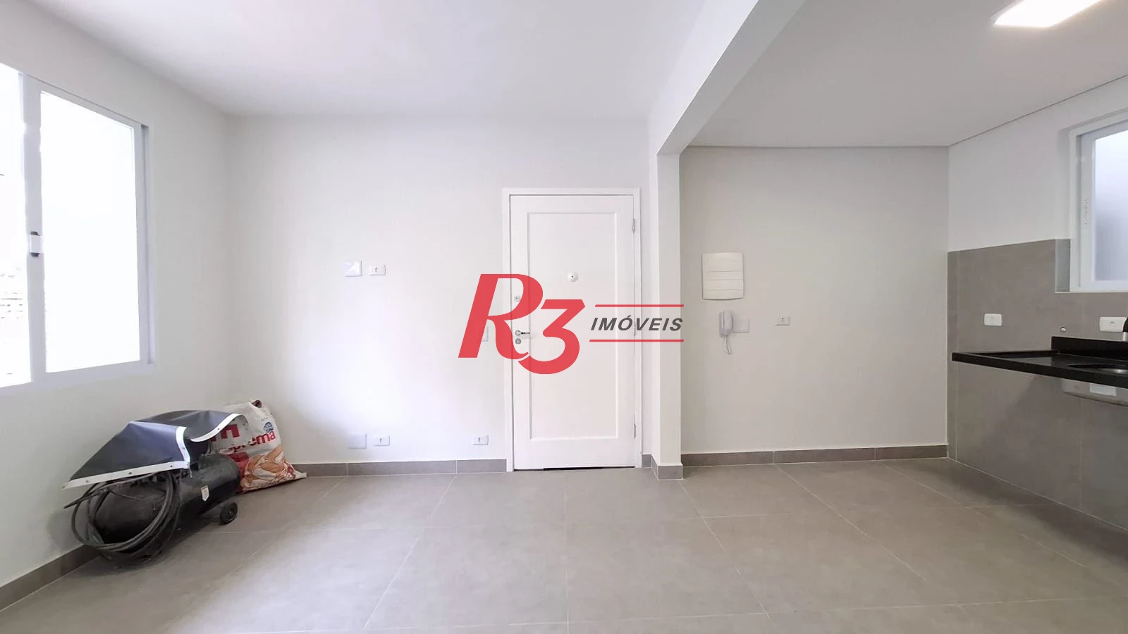 Apartamento com 2 dormitórios para alugar, 59 m² por R$ 3.800,00/mês - Boqueirão - Santos/SP