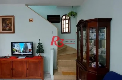 Sobrado com 2 dormitórios à venda, 85 m² por R$ 430.000,00 - Gonzaga - Santos/SP