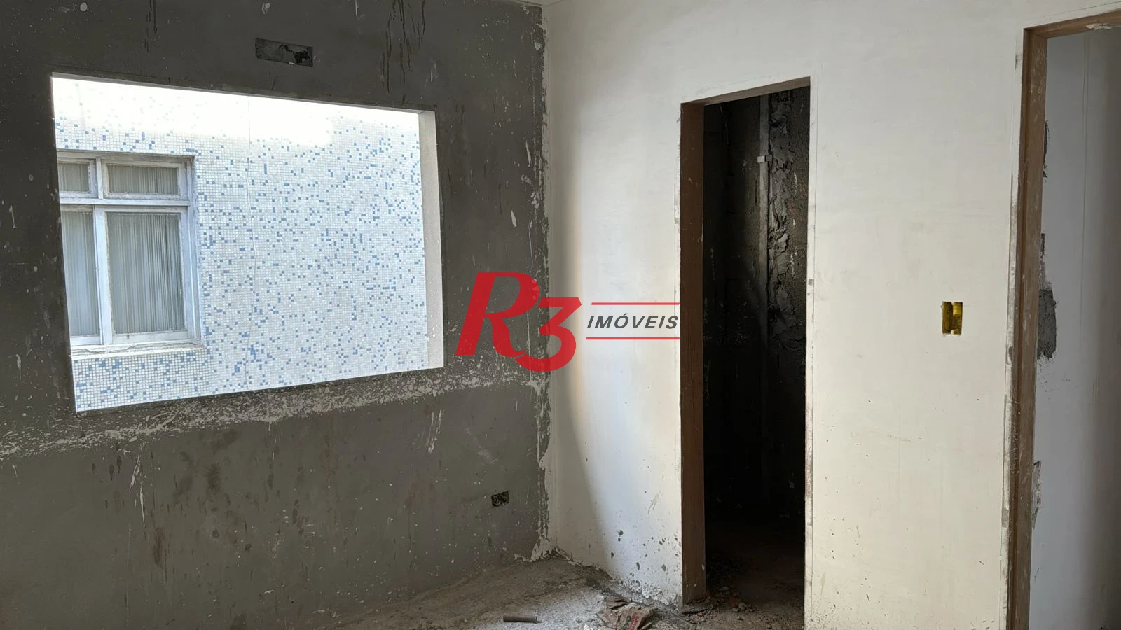 Village com 2 dormitórios à venda, 88 m² por R$ 845.000,00 - Ponta da Praia - Santos/SP