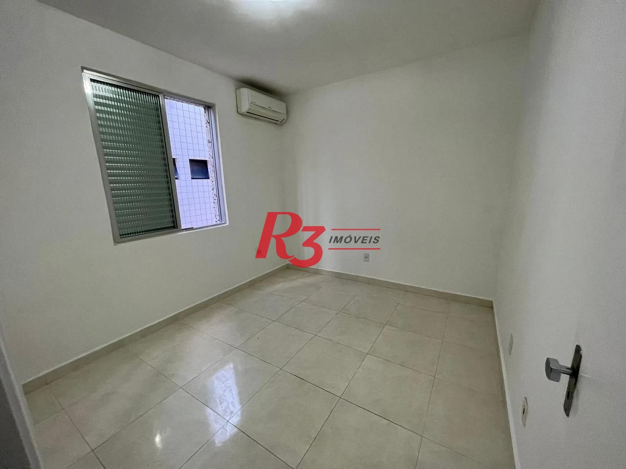 Apartamento com 2 dormitórios à venda, 93 m² por R$ 420.000,00 - Marapé - Santos/SP