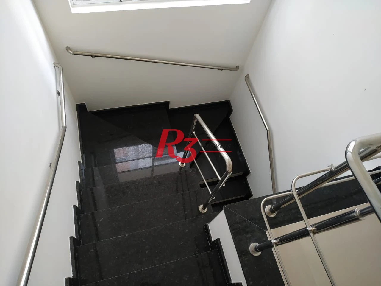Sobrado com 3 dormitórios à venda, 1752 m² por R$ 1.250.000,01 - Boqueirão - Santos/SP
