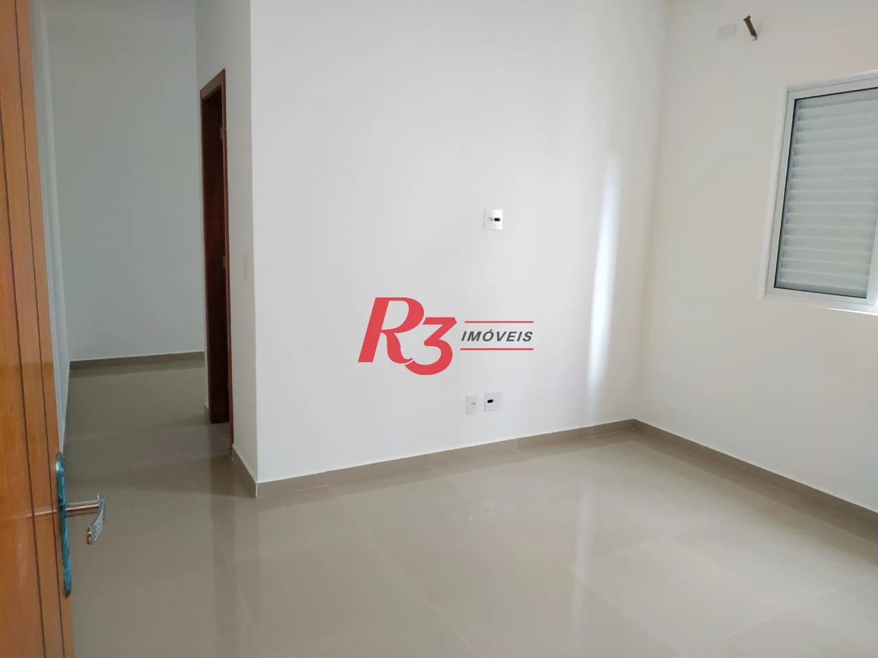 Sobrado com 3 dormitórios à venda, 1752 m² por R$ 1.250.000,01 - Boqueirão - Santos/SP