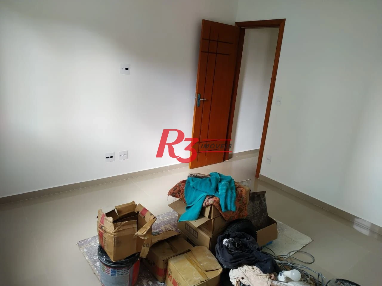 Sobrado com 3 dormitórios à venda, 1752 m² por R$ 1.250.000,01 - Boqueirão - Santos/SP