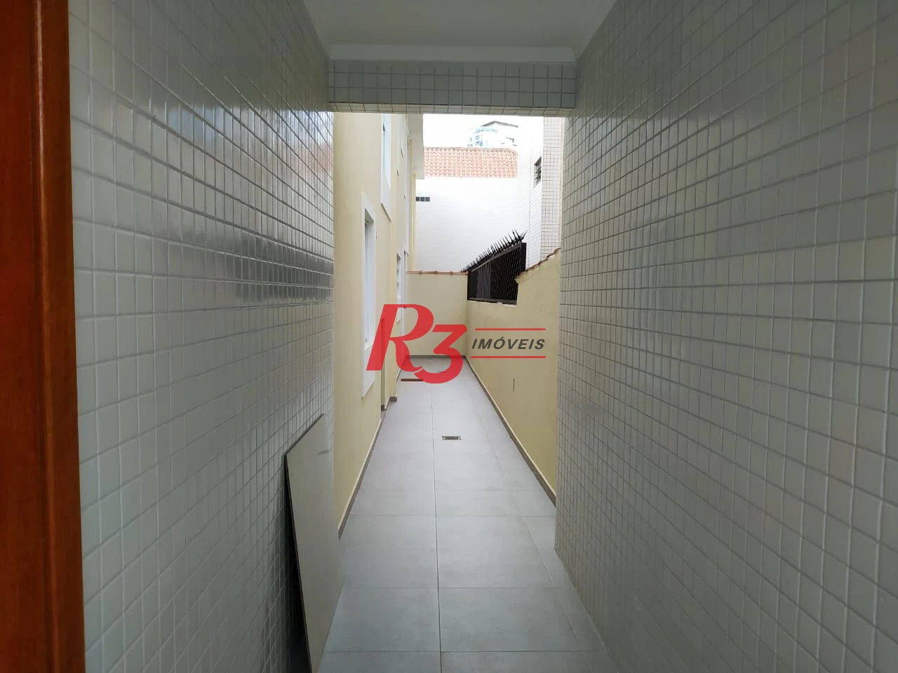Sobrado com 3 dormitórios à venda, 1752 m² por R$ 1.250.000,01 - Boqueirão - Santos/SP