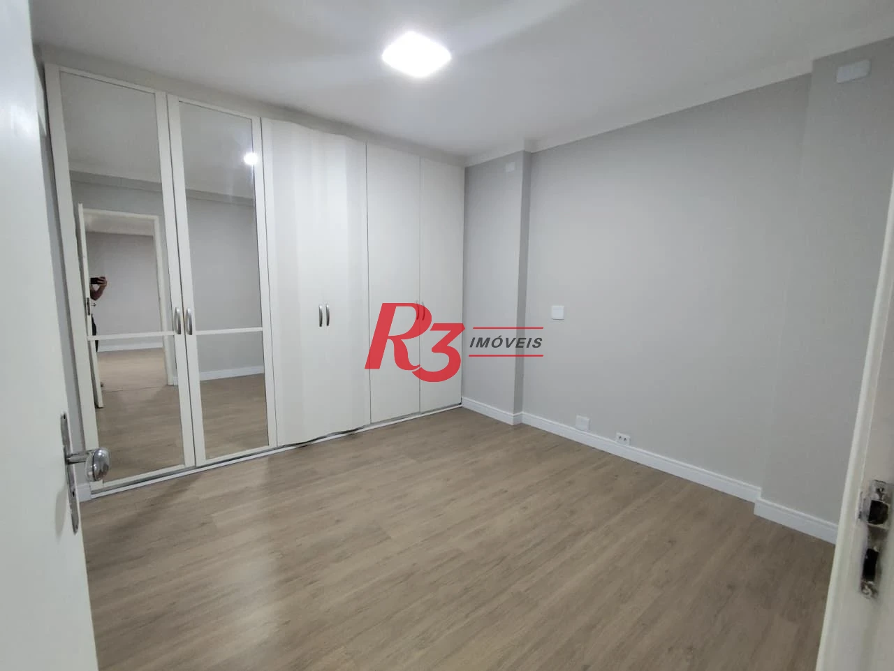 Apartamento com 2 dormitórios à venda, 56 m² por R$ 524.000,00 - Pompéia - Santos/SP