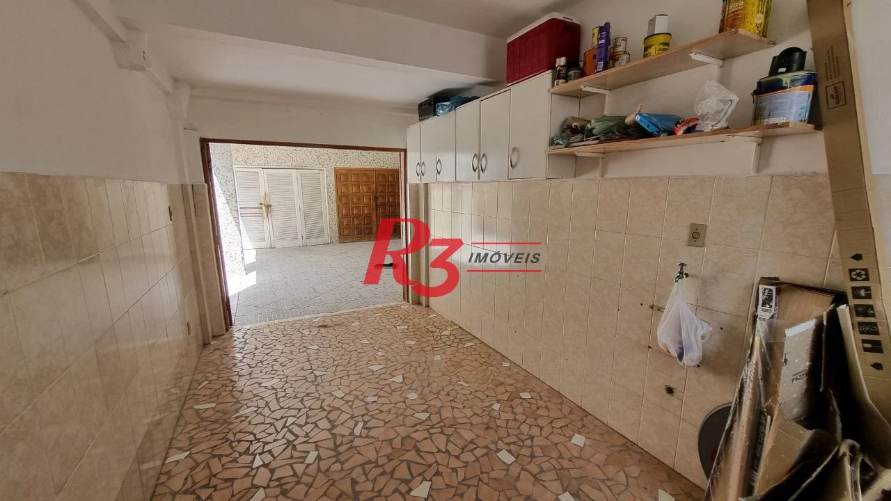 Excelente imóvel com garagem fechada