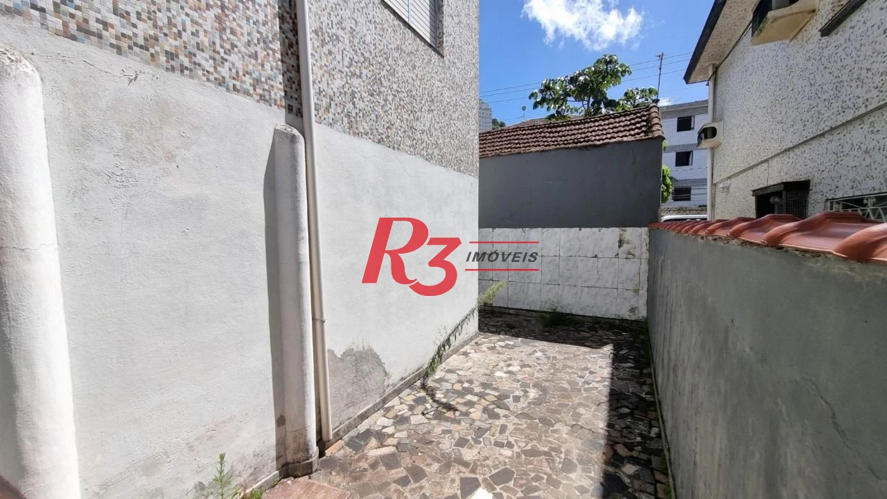 Excelente imóvel com garagem fechada