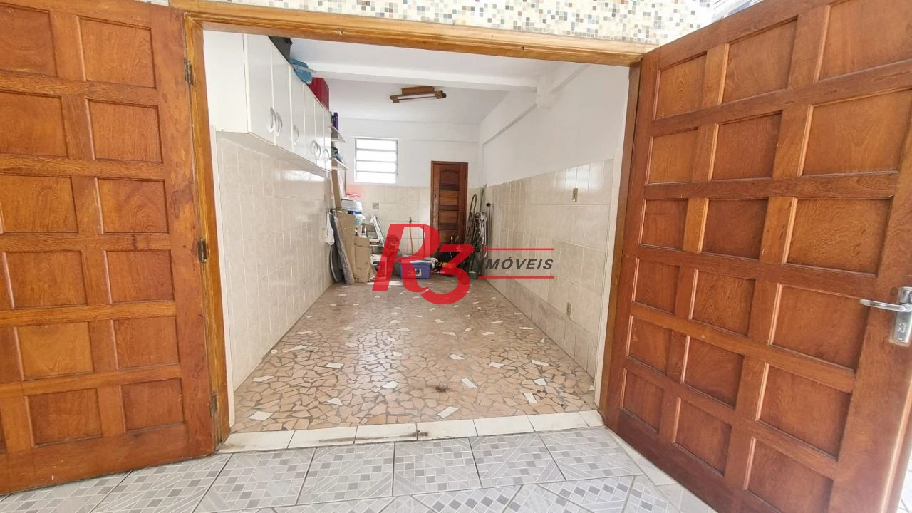 Excelente imóvel com garagem fechada