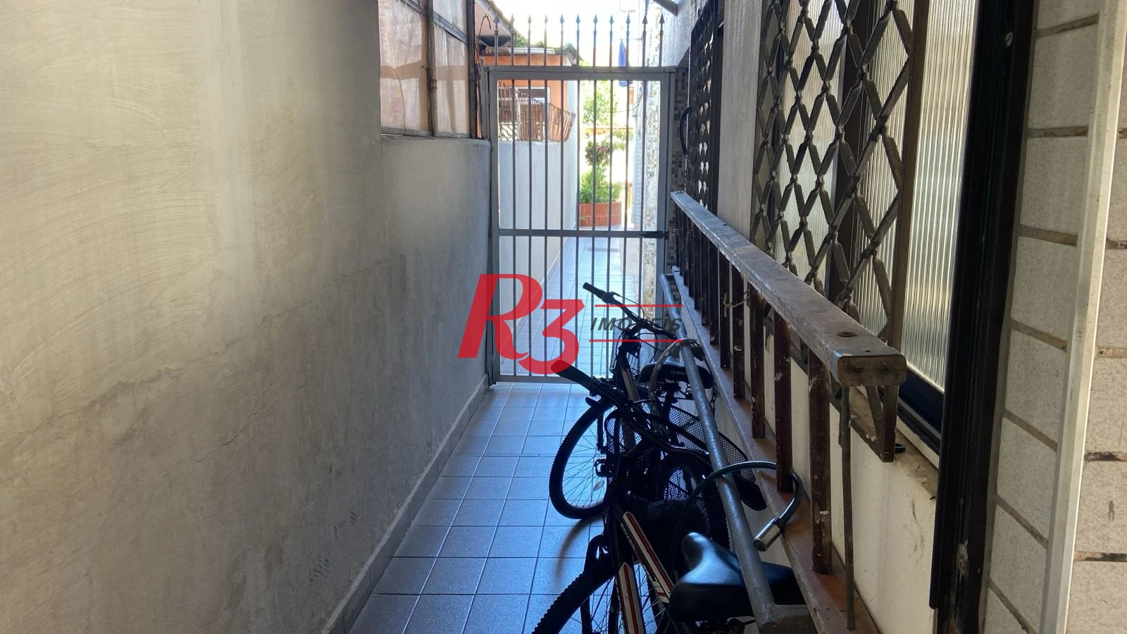 Apartamento com 2 dormitórios à venda, 90 m² por R$ 380.000,00 - Jardim Independência - São Vicente/SP