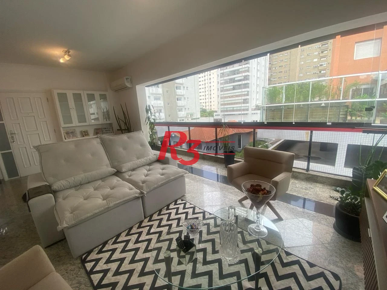 Apartamento com 2 dormitórios à venda, 140 m² por R$ 1.100.000,00 - Embaré - Santos/SP