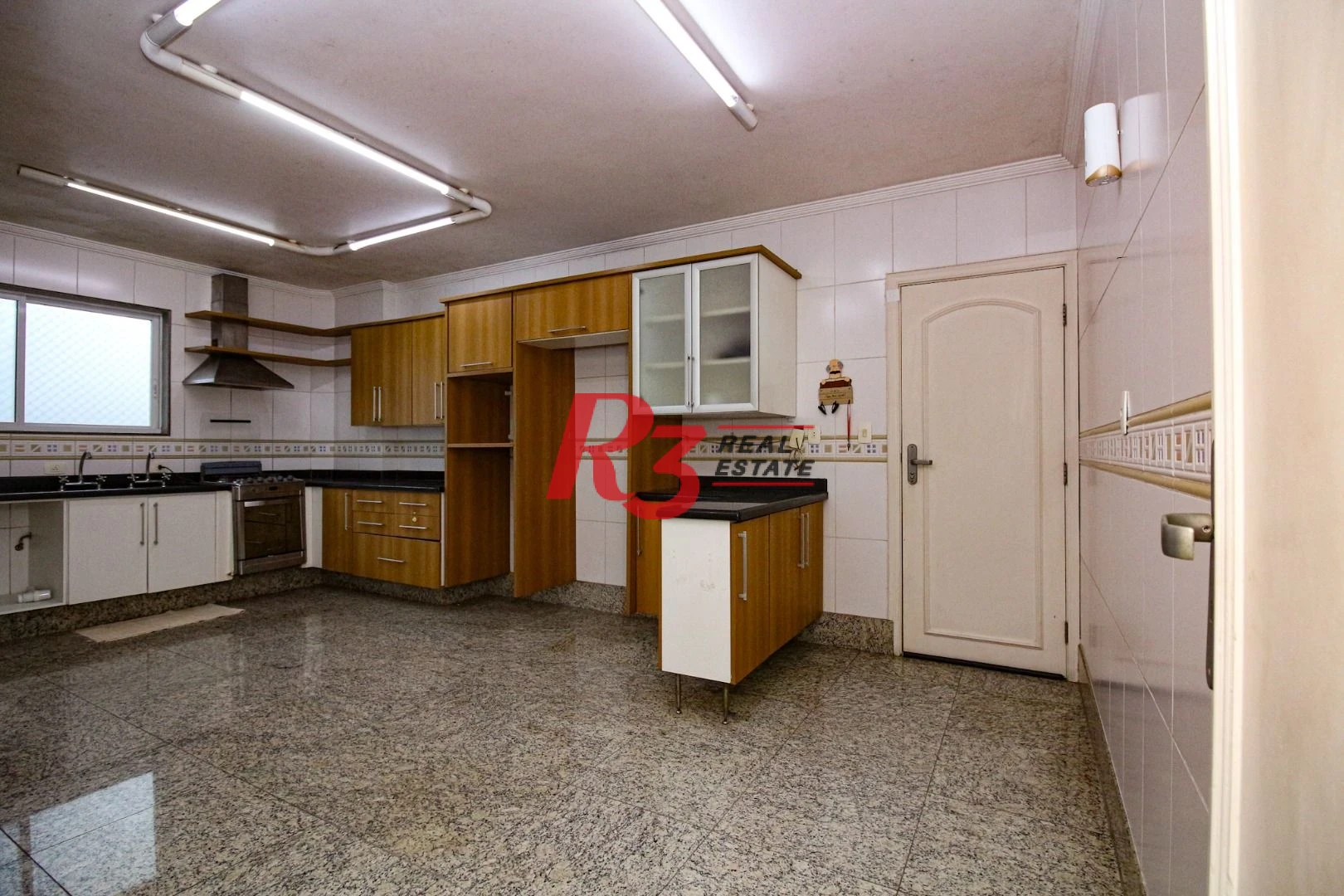 Apartamento com 3 dormitórios à venda, 205 m² por R$ 2.200.000,00 - Embaré - Santos/SP
