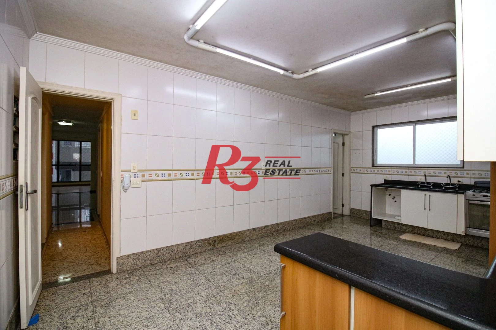 Apartamento com 3 dormitórios à venda, 205 m² por R$ 2.200.000,00 - Embaré - Santos/SP