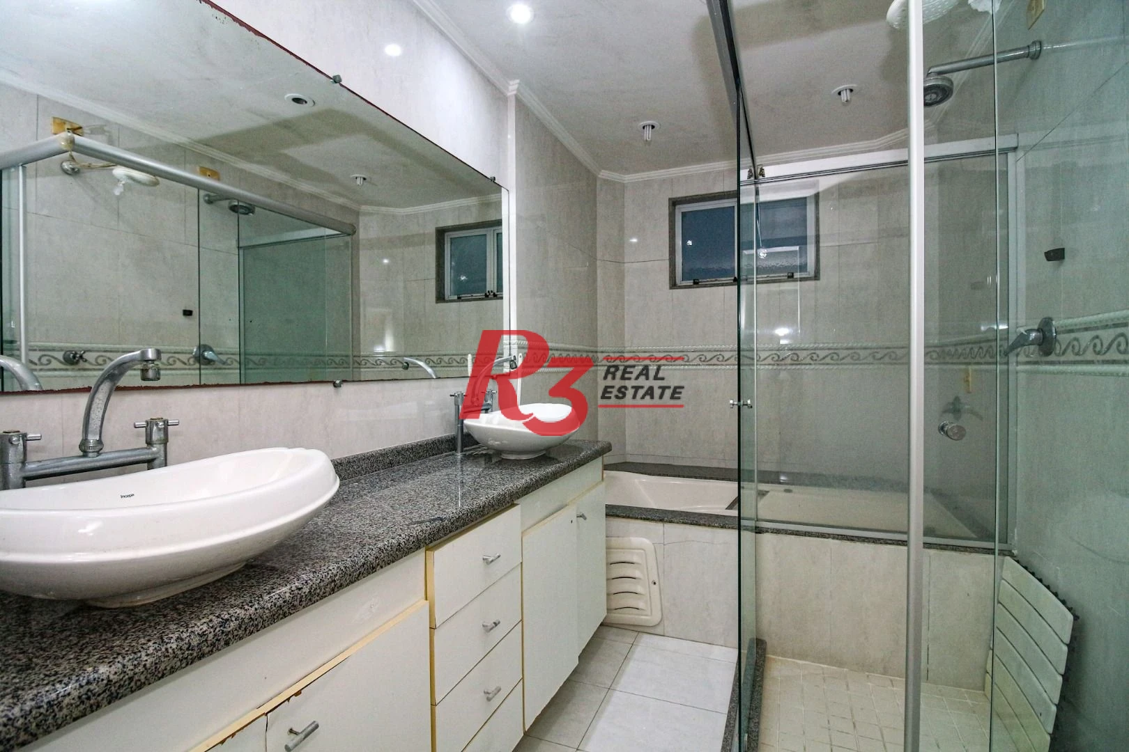 Apartamento com 3 dormitórios à venda, 205 m² por R$ 2.200.000,00 - Embaré - Santos/SP