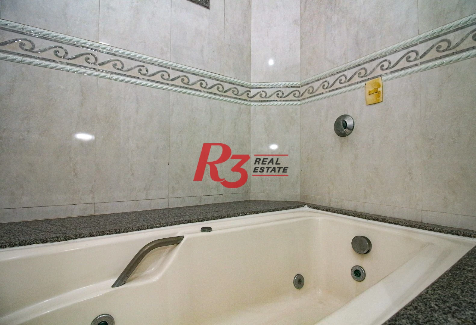 Apartamento com 3 dormitórios à venda, 205 m² por R$ 2.200.000,00 - Embaré - Santos/SP
