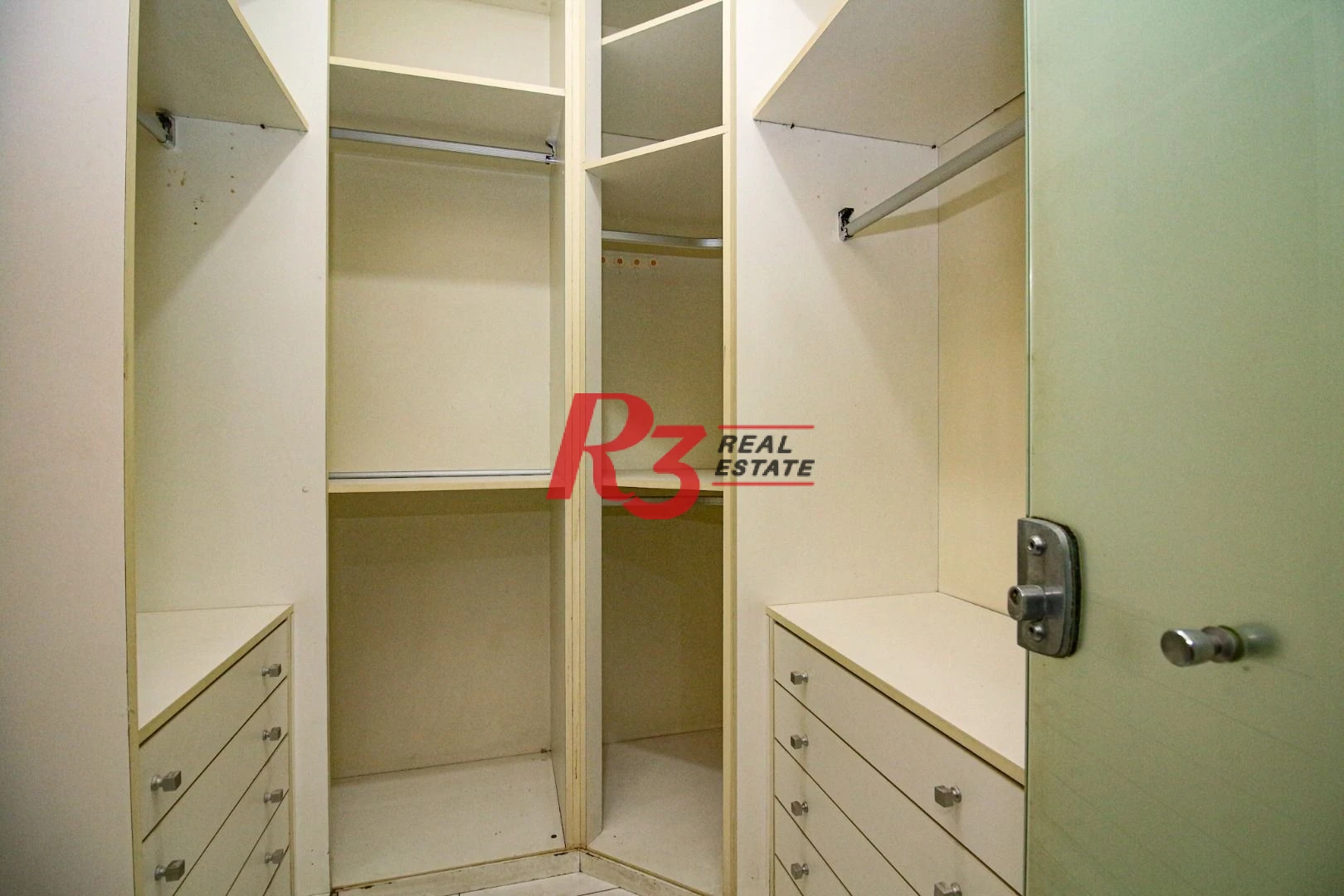 Apartamento com 3 dormitórios à venda, 205 m² por R$ 2.200.000,00 - Embaré - Santos/SP