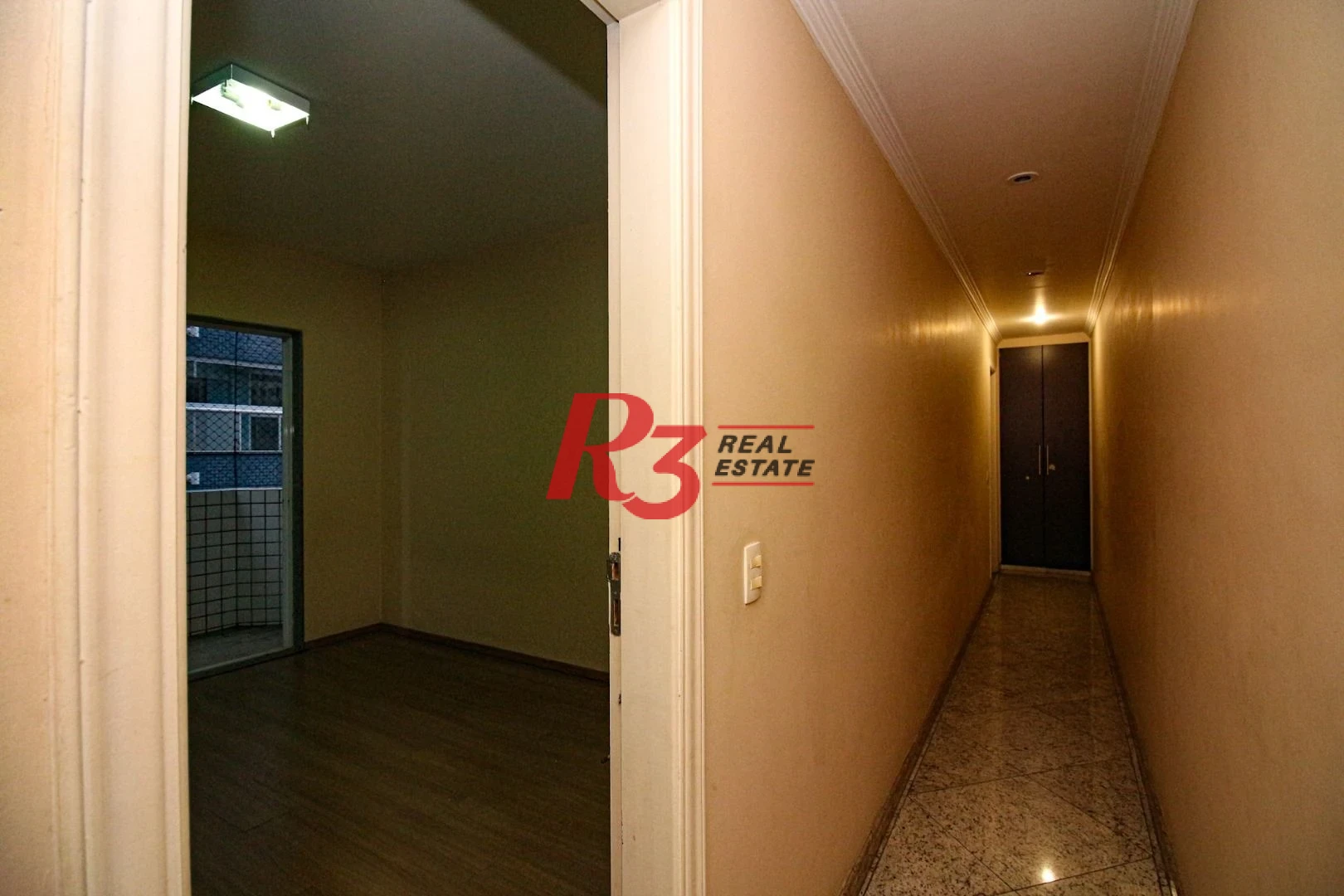 Apartamento com 3 dormitórios à venda, 205 m² por R$ 2.200.000,00 - Embaré - Santos/SP
