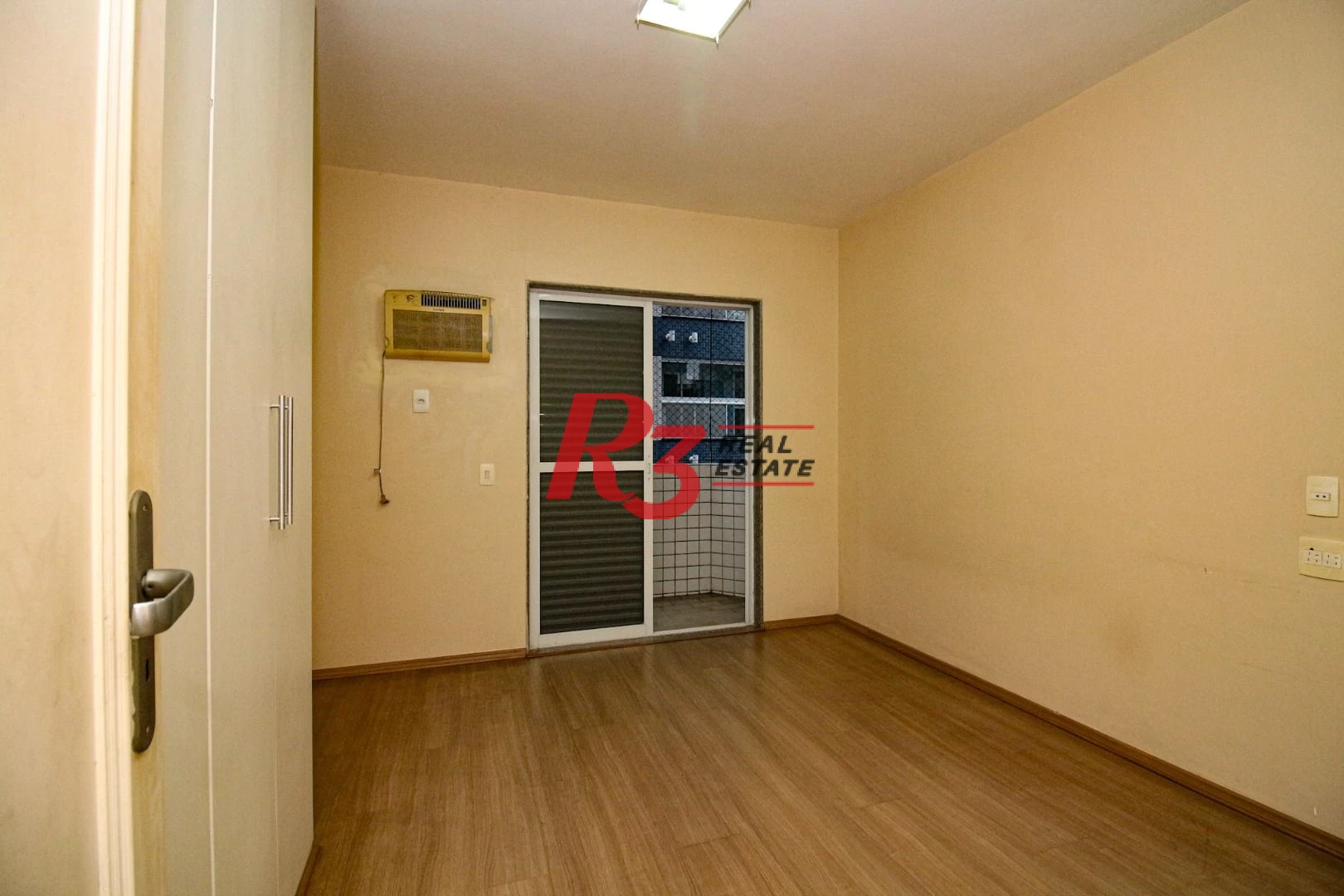 Apartamento com 3 dormitórios à venda, 205 m² por R$ 2.200.000,00 - Embaré - Santos/SP