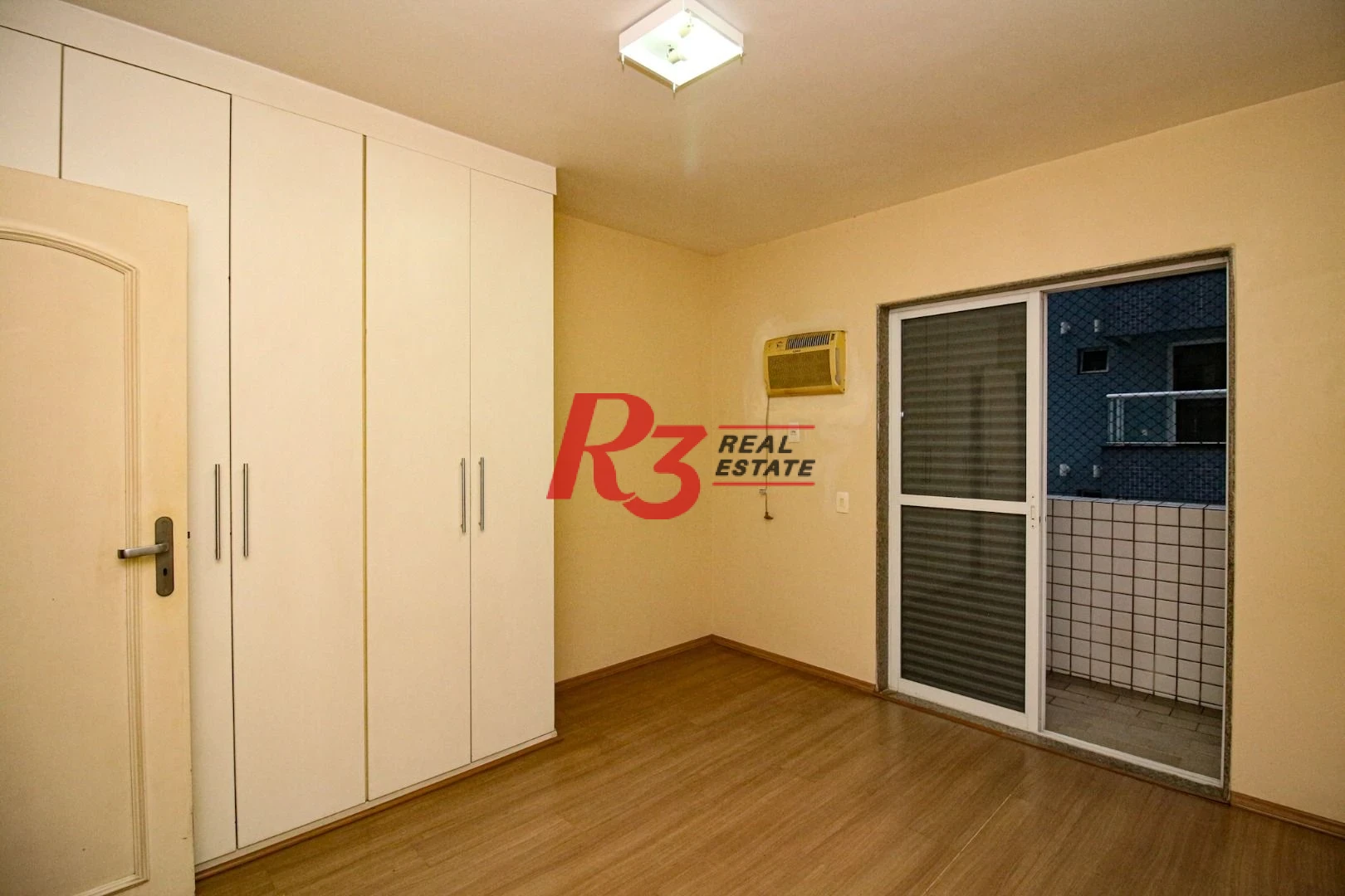Apartamento com 3 dormitórios à venda, 205 m² por R$ 2.200.000,00 - Embaré - Santos/SP