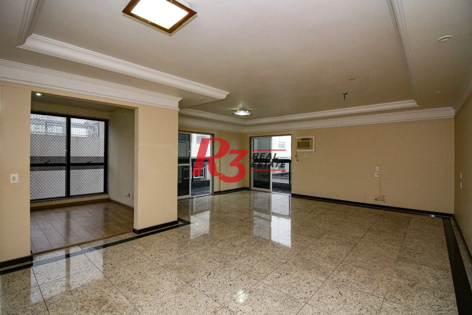 Apartamento com 3 dormitórios à venda, 205 m² por R$ 2.200.000,00 - Embaré - Santos/SP