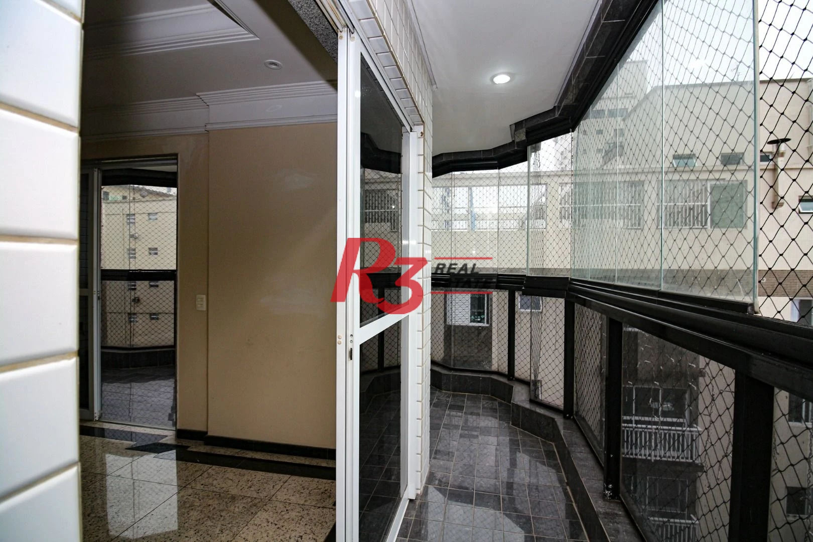 Apartamento com 3 dormitórios à venda, 205 m² por R$ 2.200.000,00 - Embaré - Santos/SP