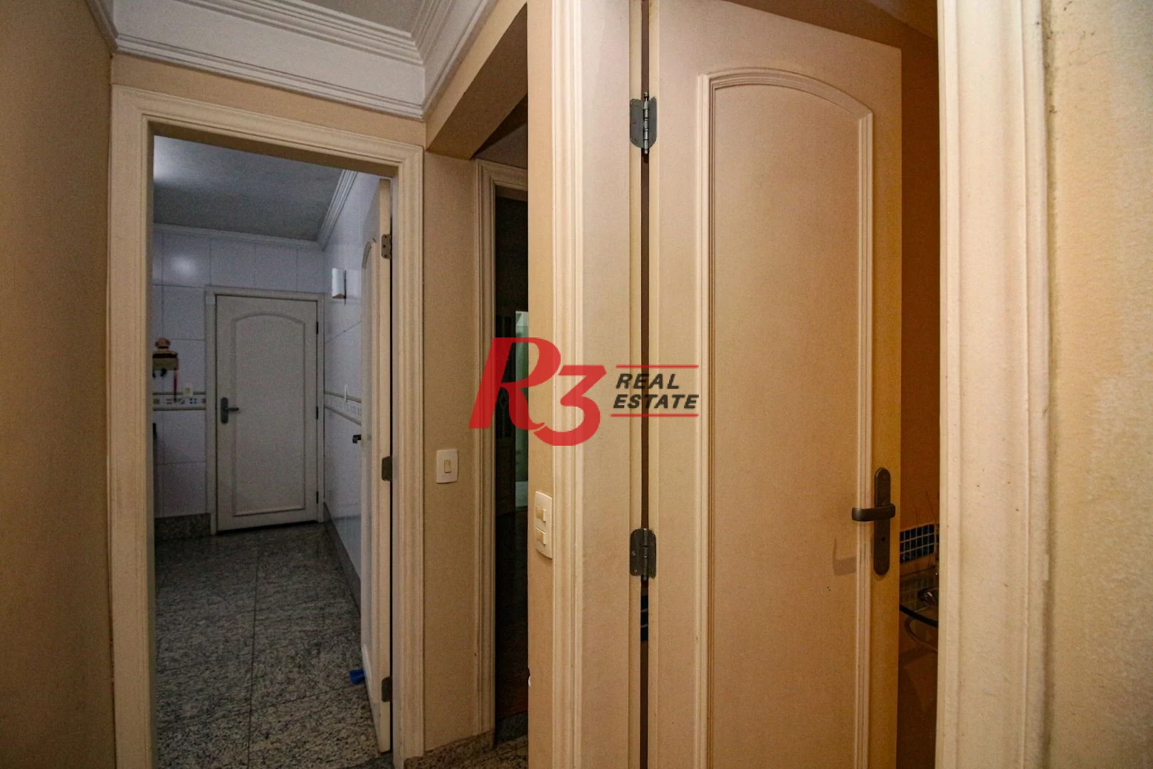 Apartamento com 3 dormitórios à venda, 205 m² por R$ 2.200.000,00 - Embaré - Santos/SP
