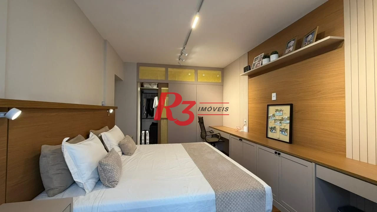 Apartamento com 3 dormitórios à venda, 205 m² por R$ 2.100.000,00 - Embaré - Santos/SP