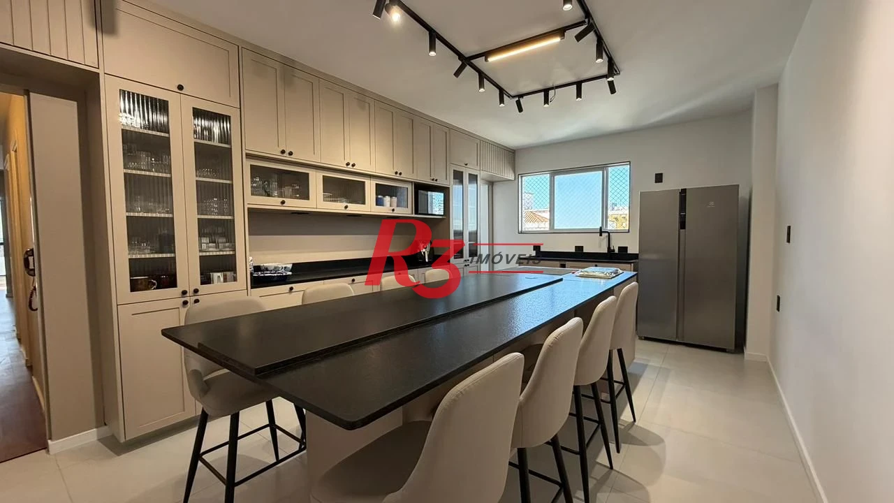 Apartamento com 3 dormitórios à venda, 205 m² por R$ 2.100.000,00 - Embaré - Santos/SP