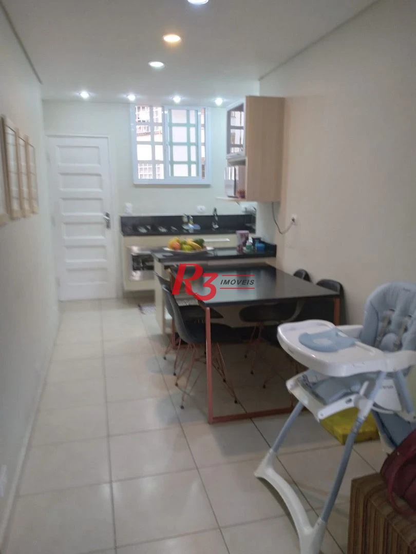 Apartamento com 2 dormitórios à venda, 108 m² por R$ 600.000,00 - Gonzaga - Santos/SP