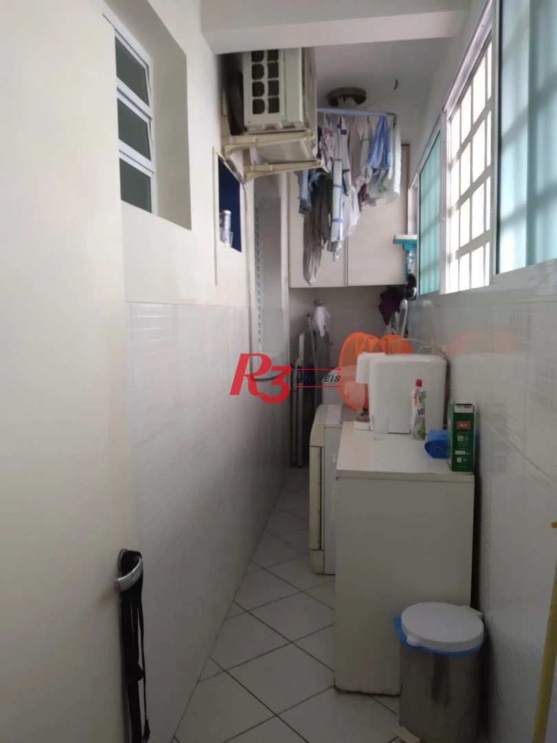 Apartamento com 2 dormitórios à venda, 108 m² por R$ 600.000,00 - Gonzaga - Santos/SP