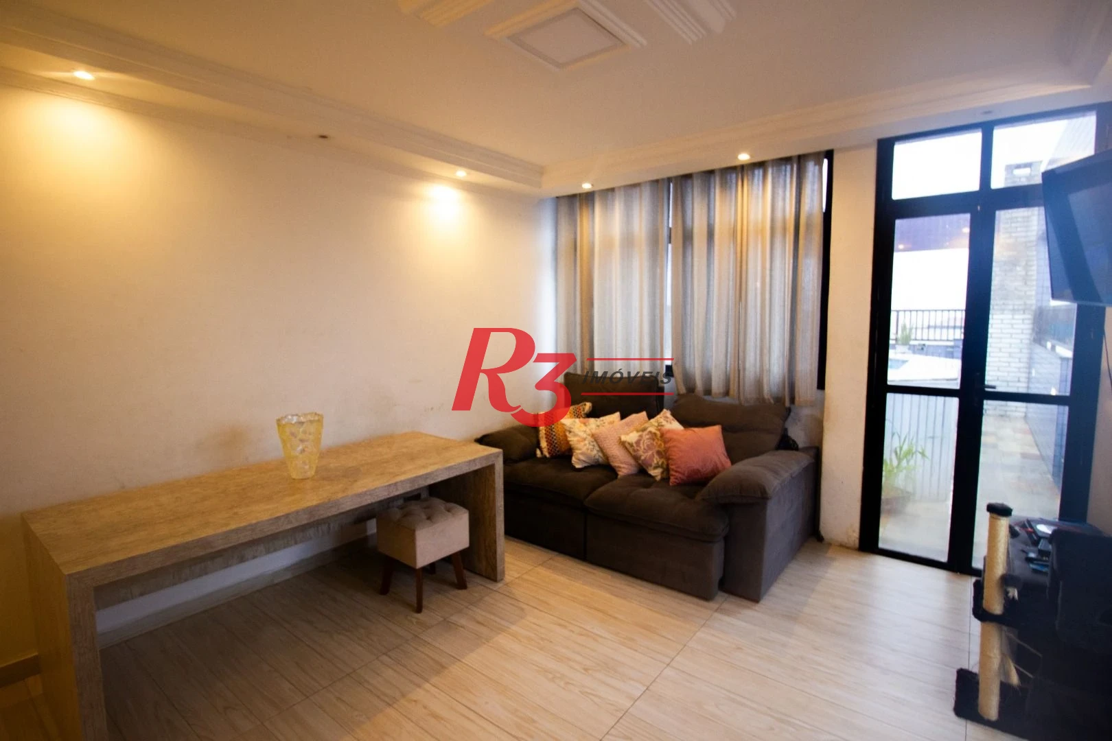 Cobertura com 3 dormitórios à venda, 135 m² por R$ 680.000,00 - Estuário - Santos/SP