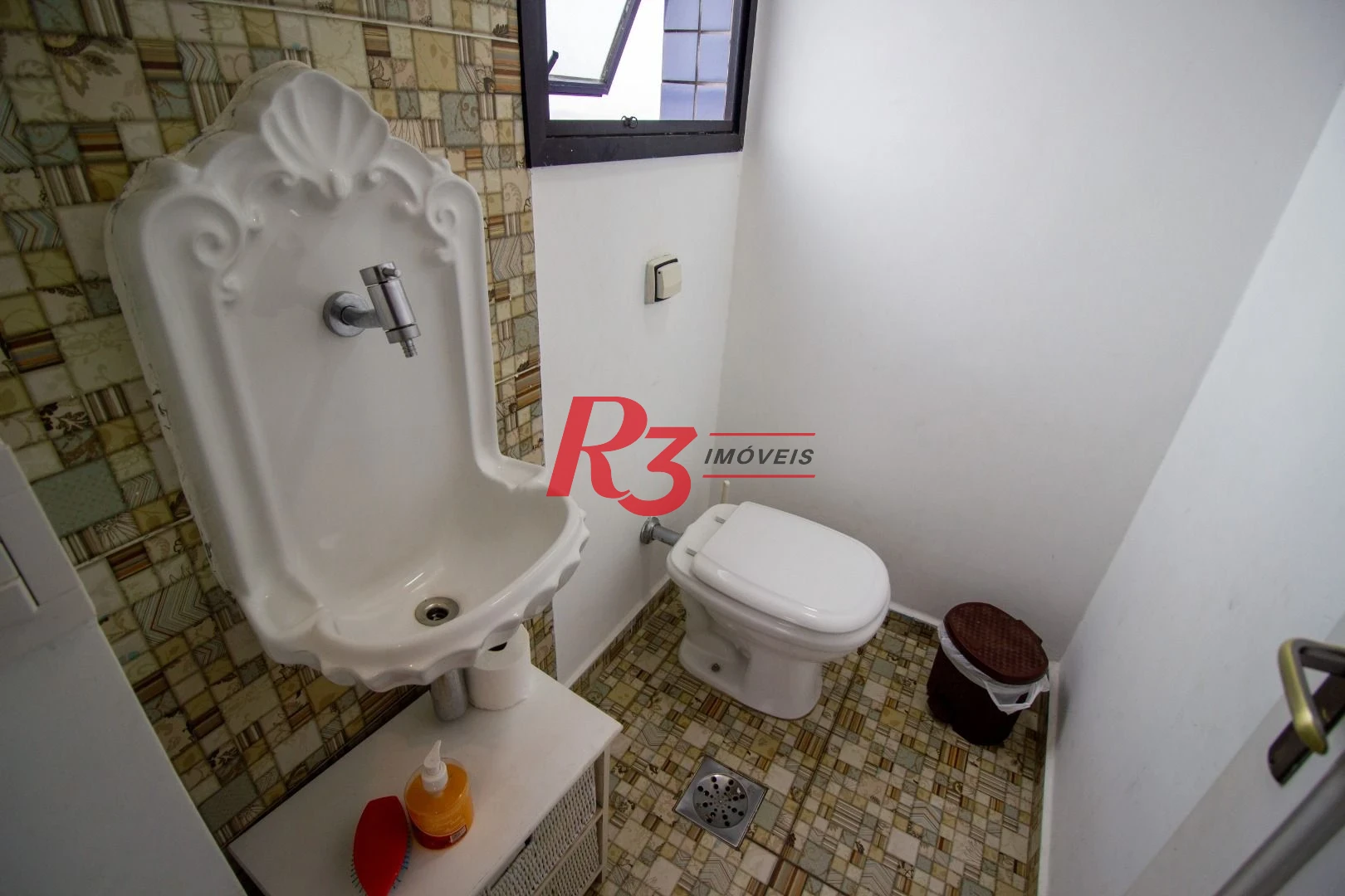 Cobertura com 3 dormitórios à venda, 135 m² por R$ 680.000,00 - Estuário - Santos/SP