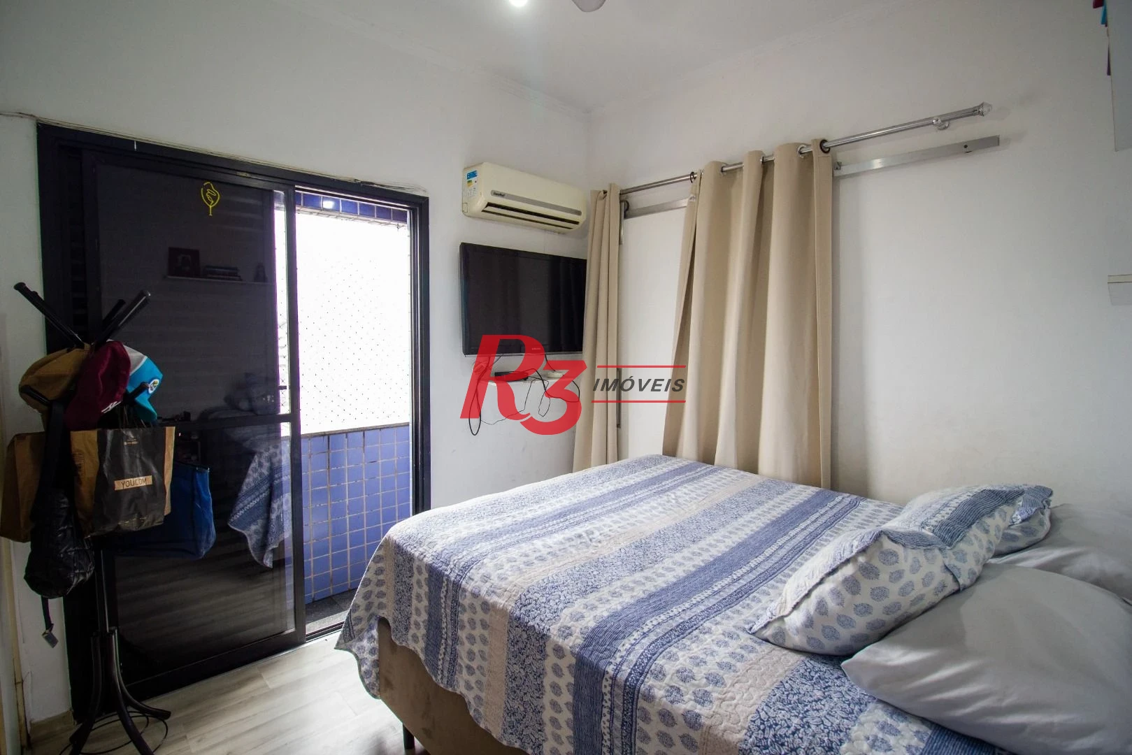 Cobertura com 3 dormitórios à venda, 135 m² por R$ 680.000,00 - Estuário - Santos/SP